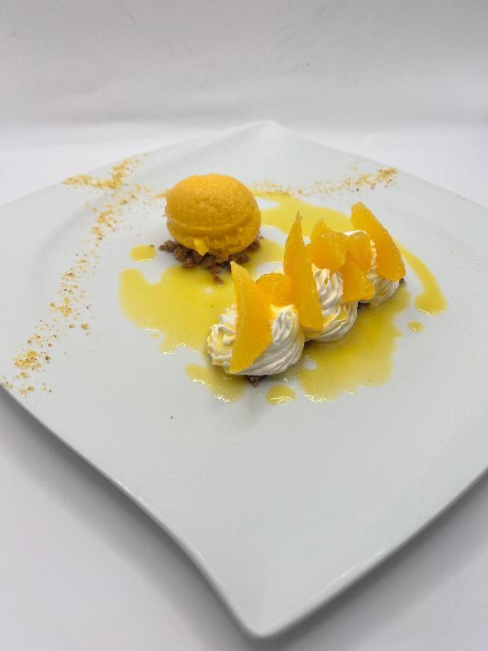 Logis Hotel La Bergerie Hotel 3 Etoiles Restaurant Savoureux Saint-Pierre-Lafeuille Екстериор снимка