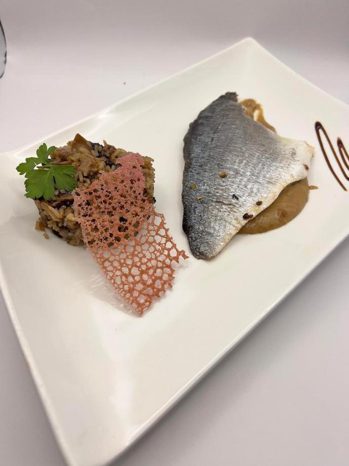 Logis Hotel La Bergerie Hotel 3 Etoiles Restaurant Savoureux Saint-Pierre-Lafeuille Екстериор снимка