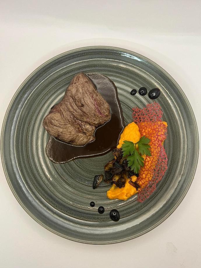 Logis Hotel La Bergerie Hotel 3 Etoiles Restaurant Savoureux Saint-Pierre-Lafeuille Екстериор снимка