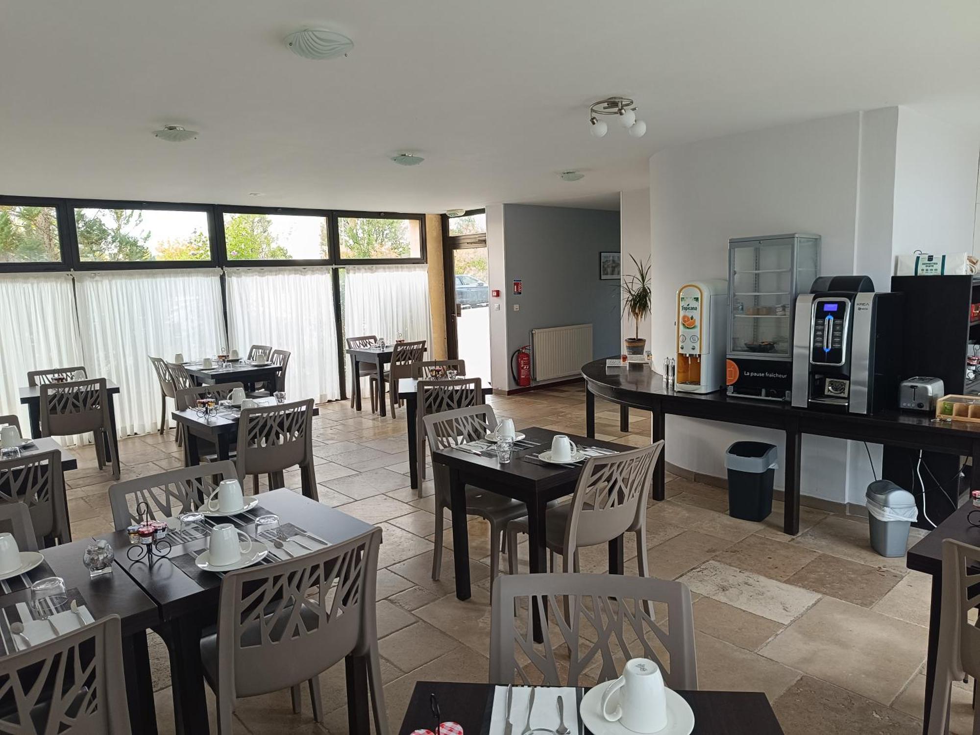 Logis Hotel La Bergerie Hotel 3 Etoiles Restaurant Savoureux Saint-Pierre-Lafeuille Екстериор снимка