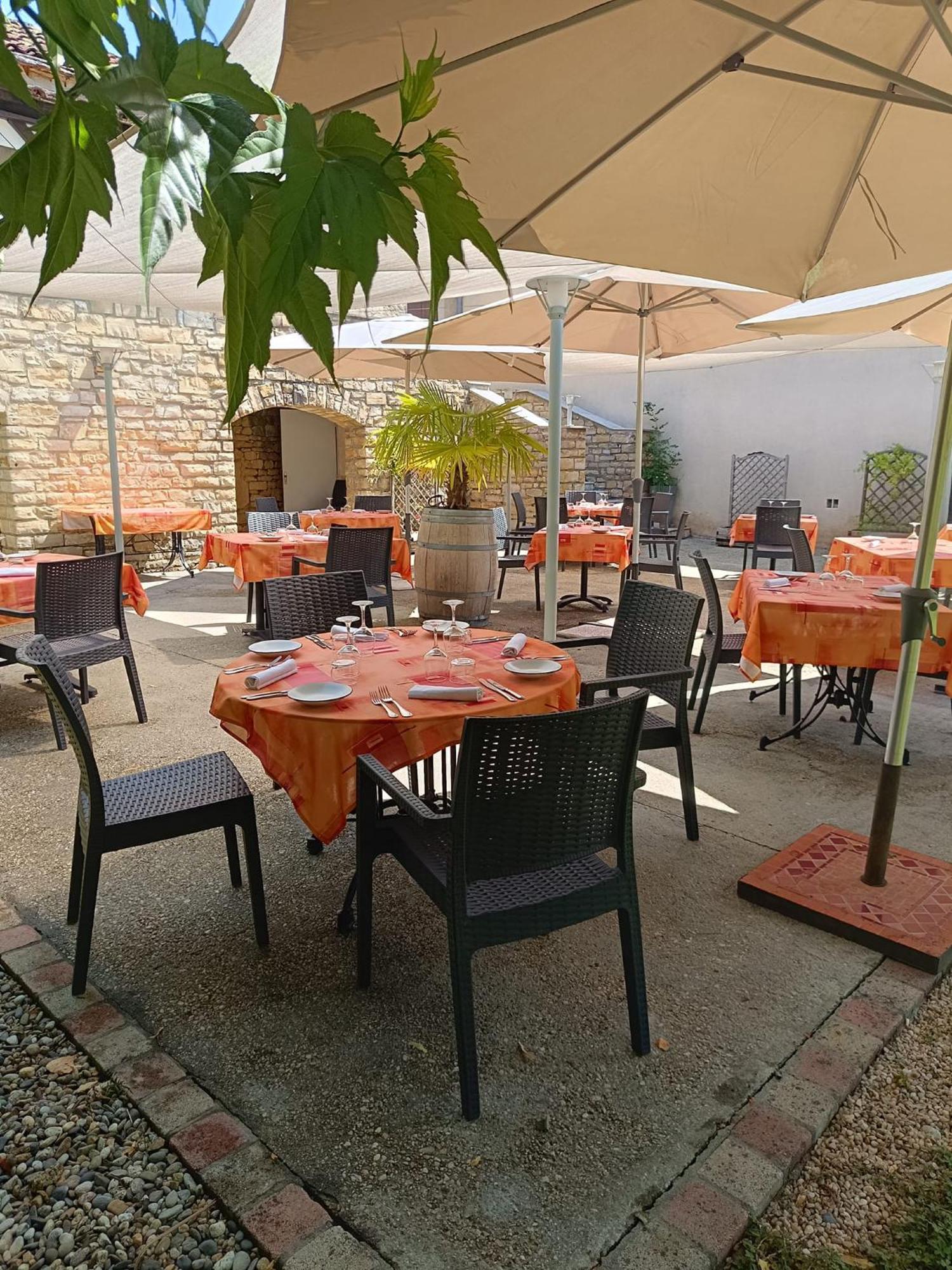 Logis Hotel La Bergerie Hotel 3 Etoiles Restaurant Savoureux Saint-Pierre-Lafeuille Екстериор снимка