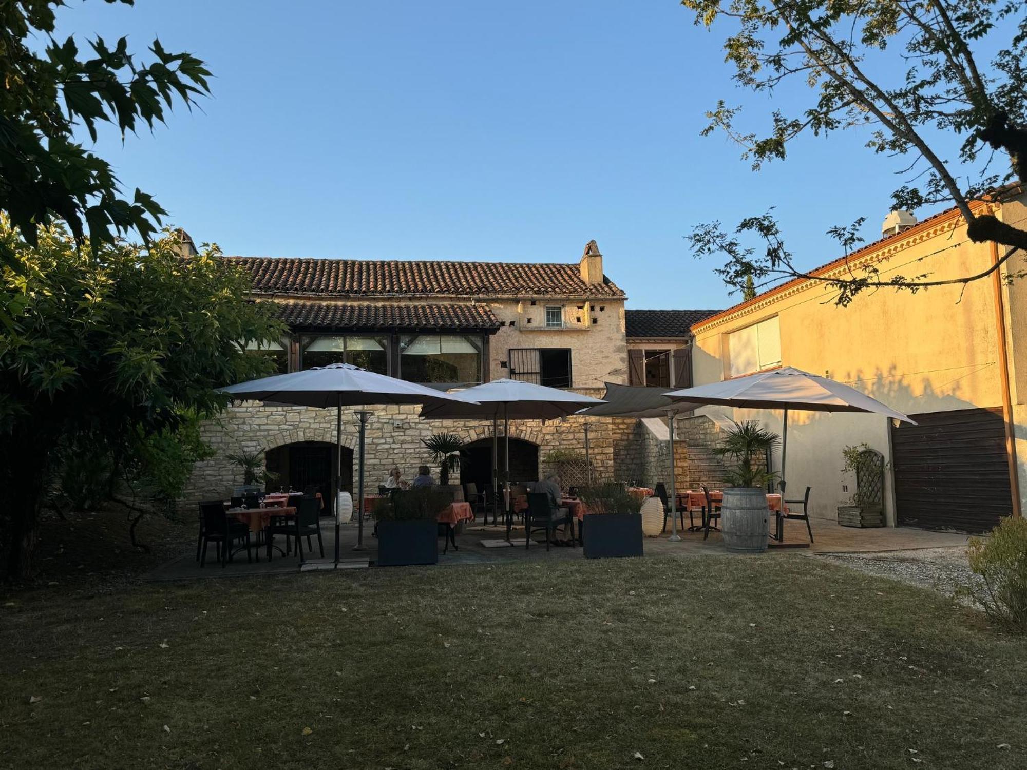 Logis Hotel La Bergerie Hotel 3 Etoiles Restaurant Savoureux Saint-Pierre-Lafeuille Екстериор снимка