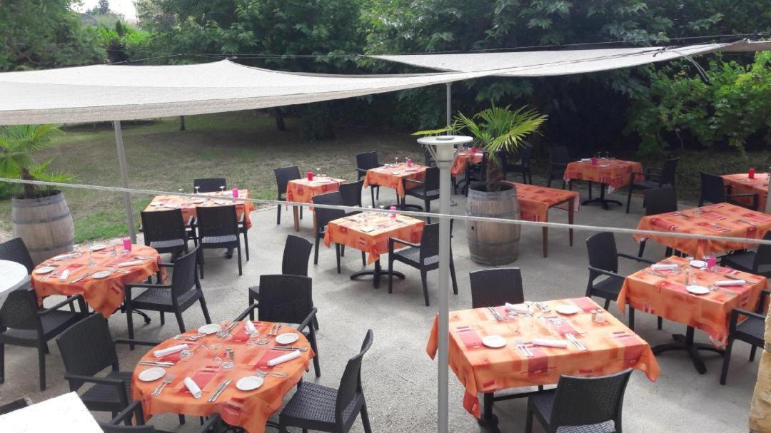 Logis Hotel La Bergerie Hotel 3 Etoiles Restaurant Savoureux Saint-Pierre-Lafeuille Екстериор снимка